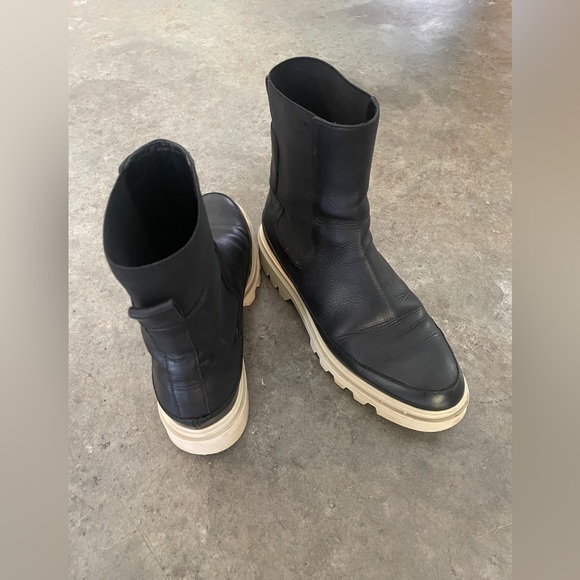 Massimo Dutti high shaft lug sole boots - Picture 4 of 6